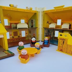 Vintage 1960s/70s Fisher Price 952 House